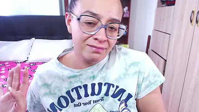 Snapshot of miia-big1boobs_ chatting on January 17, 7:27 pm miia-big1boobs online show from January 17, 7:27 pm