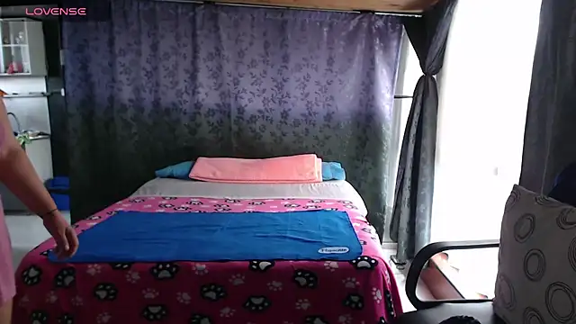 Snapshot of miia-big1boobs_ chatting on September 14, 2:27 pm miia-big1boobs online show from September 14, 2:27 pm