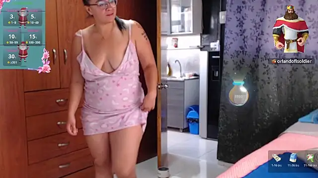 Snapshot of miia-big1boobs_ chatting on November 21, 3:22 pm miia-big1boobs online show from November 21, 3:22 pm