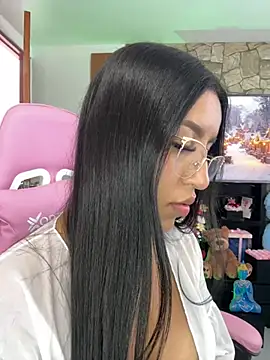 Tamara Roberts1 online show from December 23, 8:14 pm