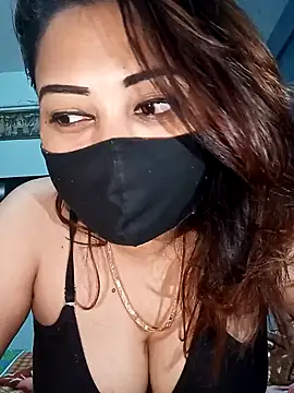 Cute-mona online show from February 10, 8:10 pm