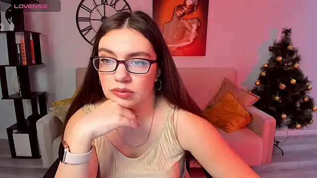 DaniellaLovely online show from December 13, 10:19 am