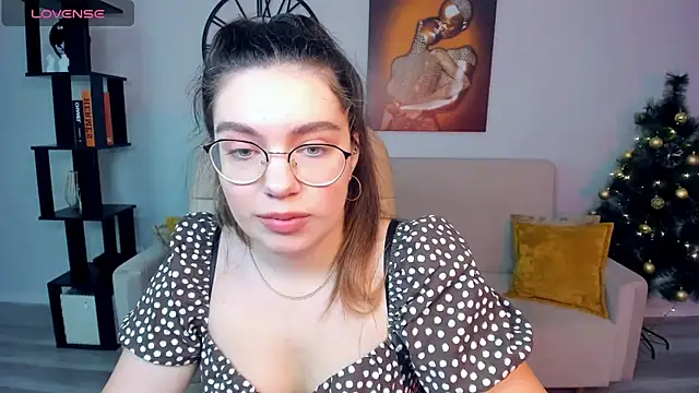 DaniellaLovely online show from December 21, 5:25 am