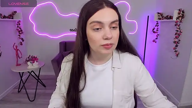 DaniellaLovely online show from March 18, 2:04 pm