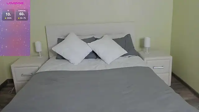 Snapshot of JulieTaylors chatting on February 23, 5:07 pm JulieTaylors online show from February 23, 5:07 pm