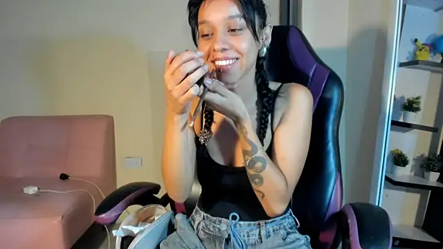 ladynemesis online show from December 17, 3:28 am