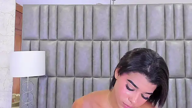 TiaraRosse online show from February 11, 7:54 am