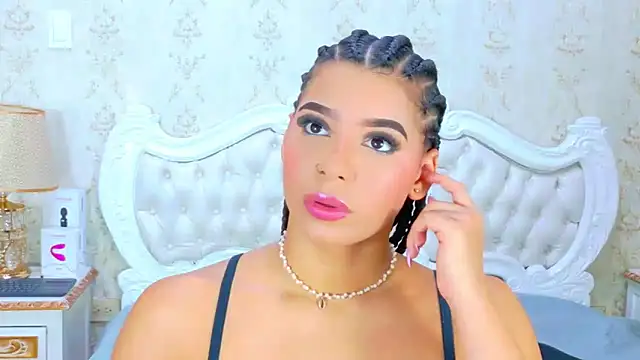 TiaraRosse online show from November 25, 1:44 pm