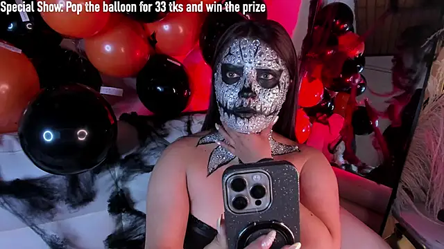 Rebeca Williams  online show from October 31, 11:55 am