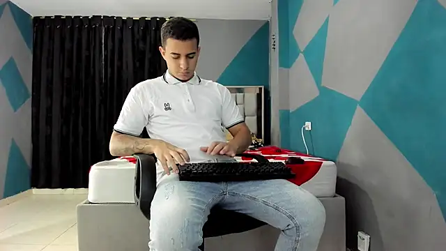 simookeler online show from January 5, 1:45 am