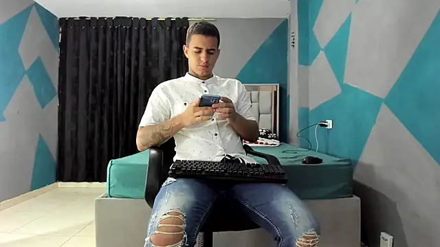 simookeler online show from January 24, 5:11 pm