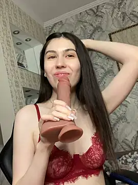 LushLuna online show from January 18, 9:02 pm