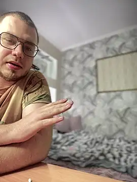 LushLuna online show from February 8, 4:57 pm