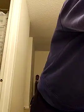 Snapshot of Bigtater1999 chatting on December 13, 10:13 pm Bigtater1999 online show from December 13, 10:13 pm