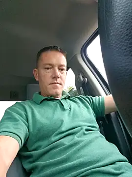 Snapshot of Bigtater1999 chatting on September 27, 11:37 am Bigtater1999 online show from September 27, 11:37 am