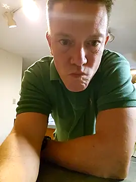 Snapshot of Bigtater1999 chatting on November 20, 10:31 pm Bigtater1999 online show from November 20, 10:31 pm