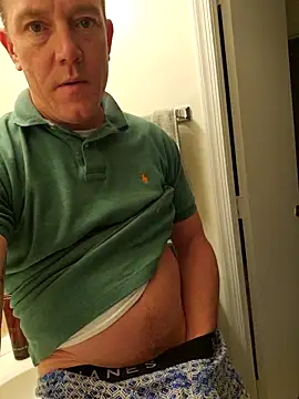 Snapshot of Bigtater1999 chatting on November 27, 7:27 pm Bigtater1999 online show from November 27, 7:27 pm