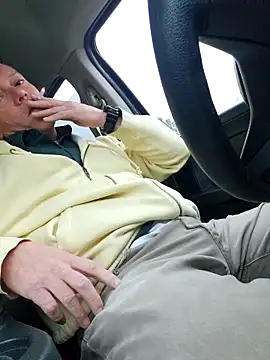 Snapshot of Bigtater1999 chatting on December 2, 12:43 pm Bigtater1999 online show from December 2, 12:43 pm