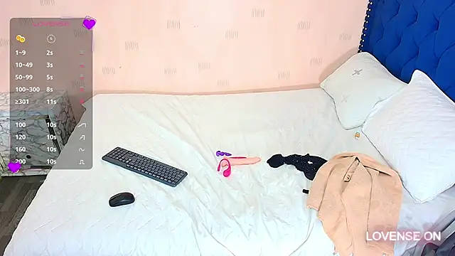 hotlatinateacher online show from March 5, 7:38 pm