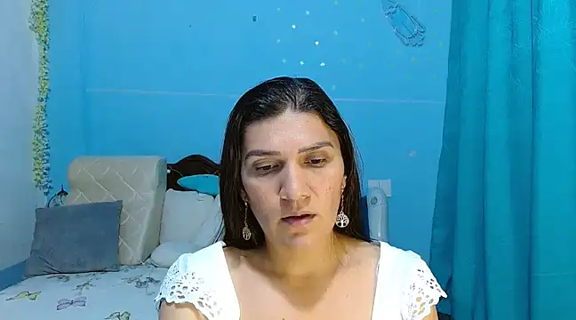 venus swet  online show from February 9, 2:28 am