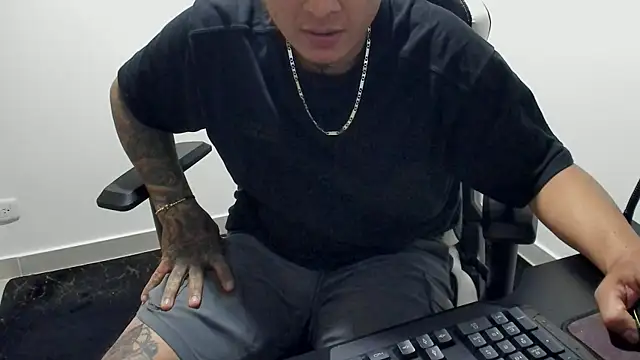 stebankechima online show from November 1, 11:07 pm