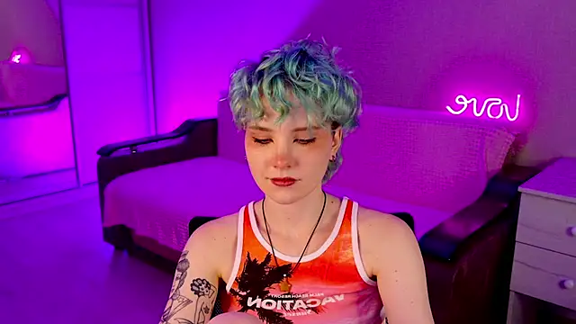 School Love online show from December 20, 4:14 pm