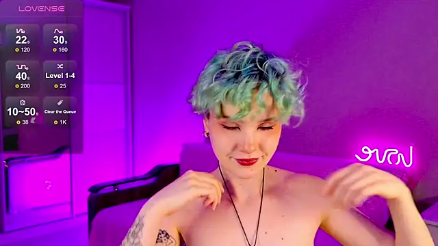 School Love online show from January 8, 4:11 pm