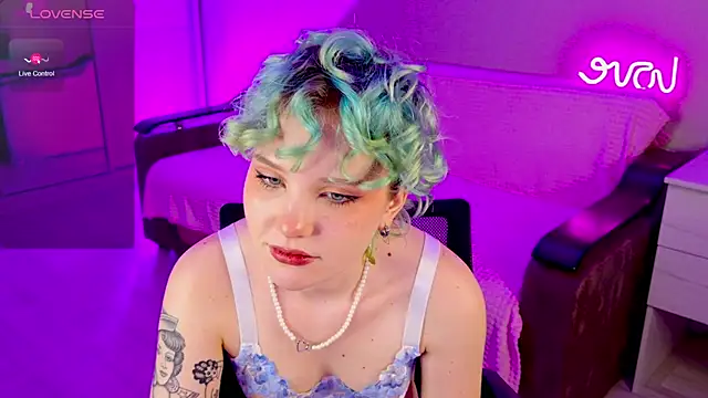 School Love online show from January 16, 4:18 pm