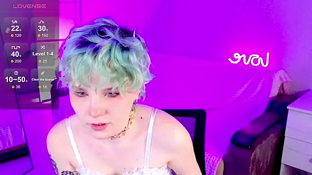 School Love online show from January 24, 1:03 pm