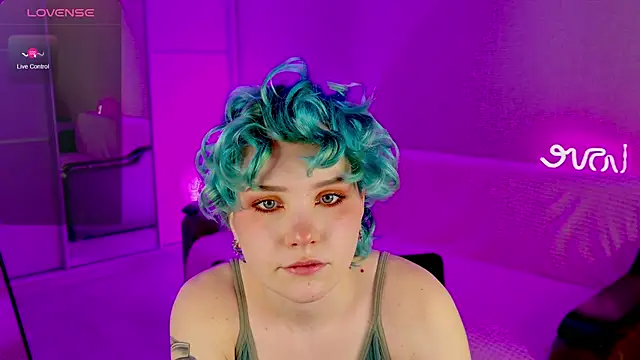 School Love online show from February 9, 1:03 pm