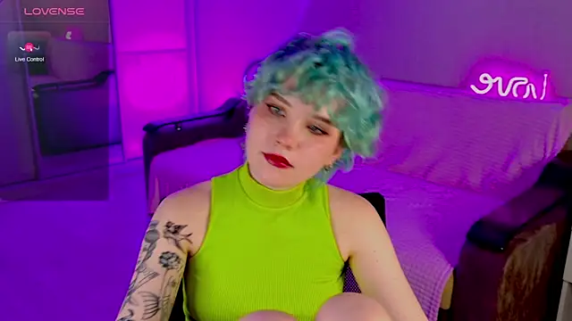 School Love online show from February 24, 4:15 pm