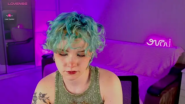 School Love online show from February 27, 1:07 pm