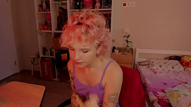 School Love online show from November 24, 7:08 am