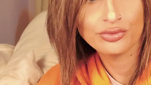 xprettysmilex online show from December 4, 9:24 pm