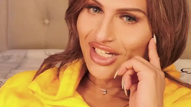 xprettysmilex online show from December 18, 10:13 pm