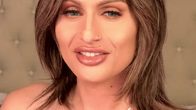 xprettysmilex online show from January 14, 8:37 pm