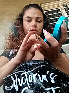 Mommy-Hot online show from March 12, 1:30 pm