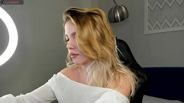 Snapshot of Anna_Robinson chatting on January 21, 1:08 am Anna Robinson online show from January 21, 1:08 am