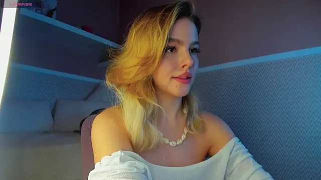 Snapshot of Anna_Robinson chatting on January 31, 7:18 am Anna Robinson online show from January 31, 7:18 am