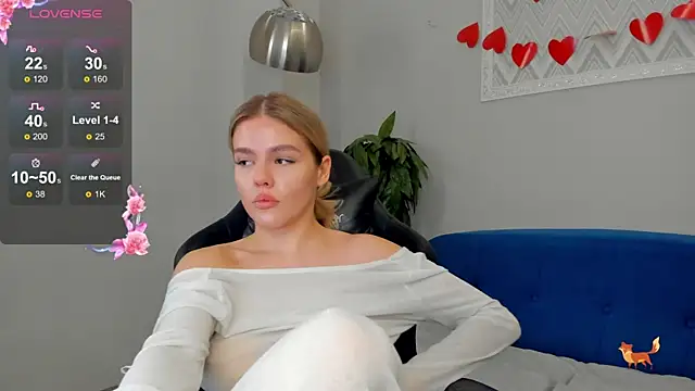 Snapshot of Anna_Robinson chatting on February 23, 4:17 am Anna Robinson online show from February 23, 4:17 am