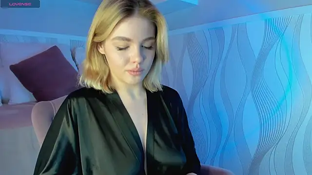 Snapshot of Anna_Robinson chatting on March 10, 1:12 am Anna Robinson online show from March 10, 1:12 am