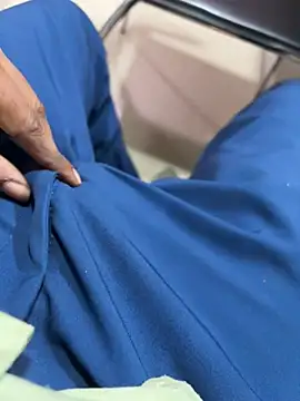 Snapshot of A-mira chatting on March 13, 6:16 am A-mira online show from March 13, 6:16 am