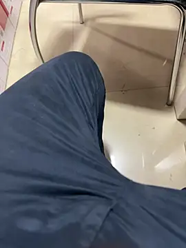 Snapshot of A-mira chatting on March 20, 11:38 am A-mira online show from March 20, 11:38 am