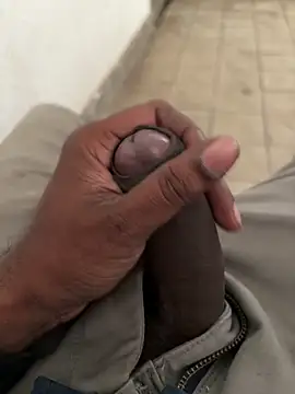 Snapshot of A-mira chatting on September 13, 9:09 am A-mira online show from September 13, 9:09 am