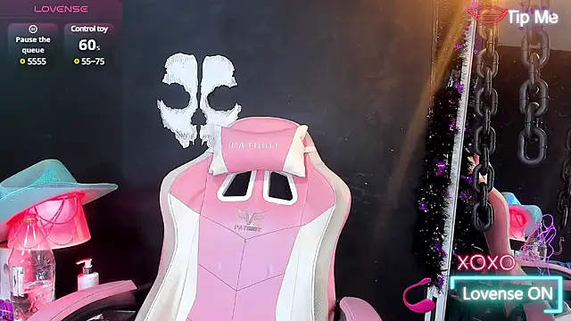 Snapshot of RoxaneEvans_ chatting on March 20, 10:21 am RoxaneEvans online show from March 20, 10:21 am