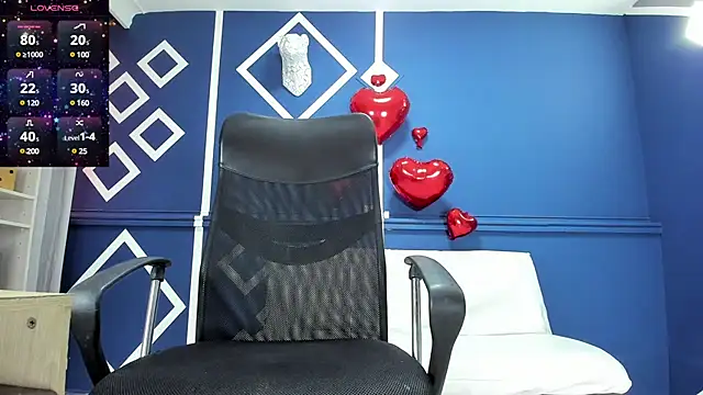 charolbruce 1 online show from February 22, 7:03 pm