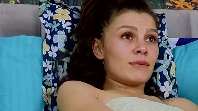 MadameDeFeu online show from January 15, 11:00 am