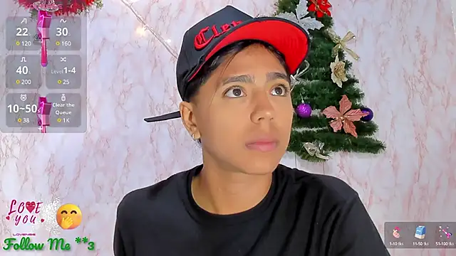 Snapshot of BarbieHotLaura chatting on December 27, 2:04 am BarbieHotLaura online show from December 27, 2:04 am