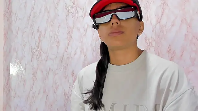 Snapshot of BarbieHotLaura chatting on January 5, 4:38 pm BarbieHotLaura online show from January 5, 4:38 pm