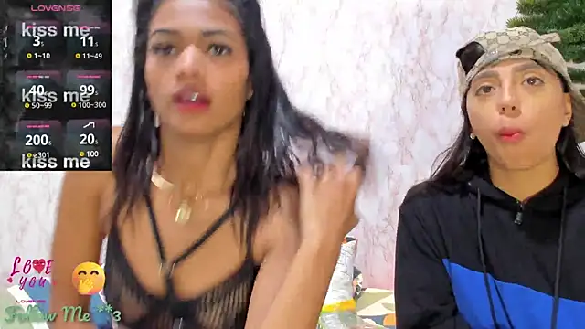 Snapshot of BarbieHotLaura chatting on January 9, 11:24 pm BarbieHotLaura online show from January 9, 11:24 pm